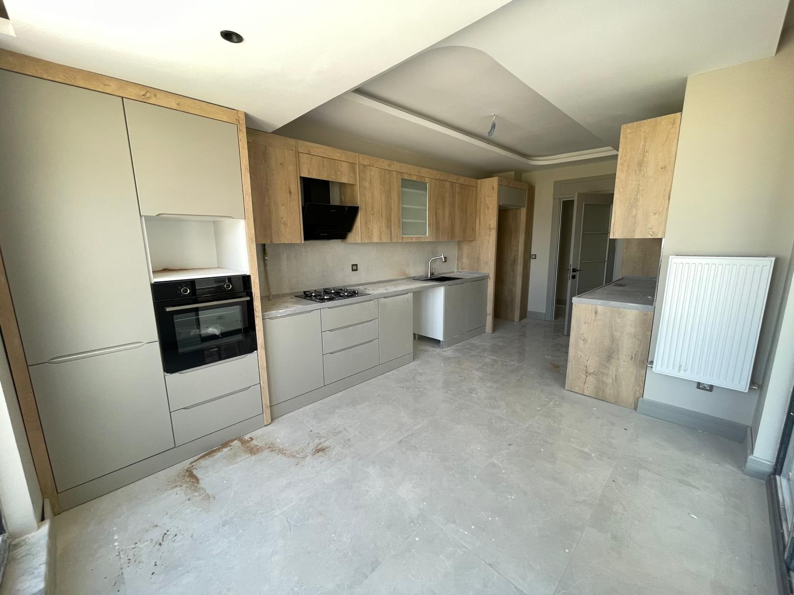 YILDIZKENT'TE BULVARDA SATILIK DAİRE